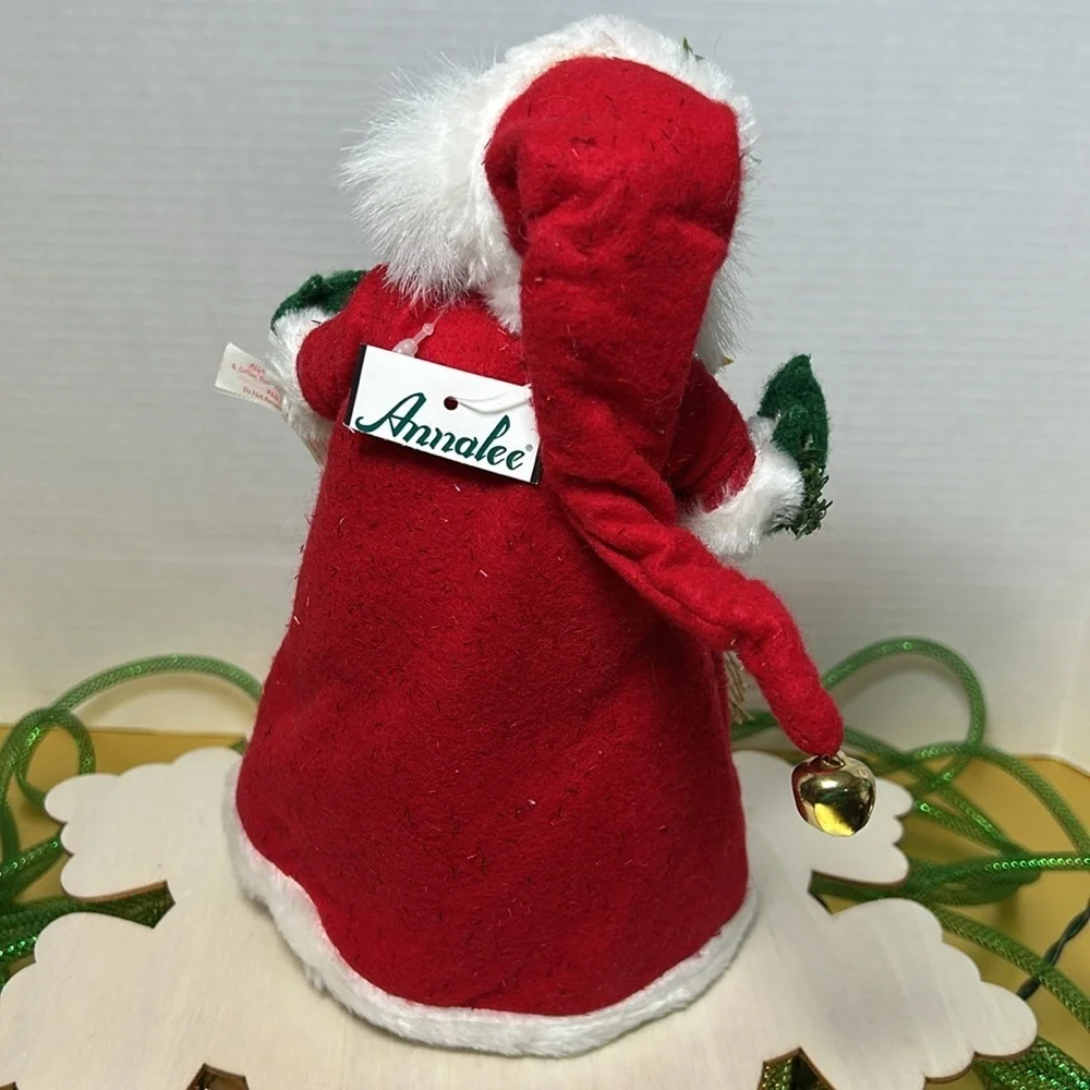 Annalee Santa and Mrs Claus 2004